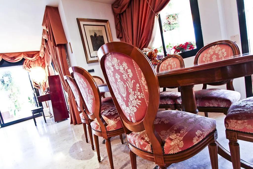 Eva Vendrell Planet Costa Dorada Apartment Salou